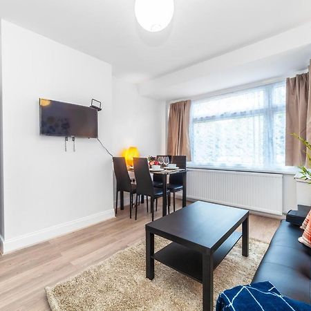 Autonomous 2 Bdr Apartment With Garden And Parking Enfield Exteriér fotografie