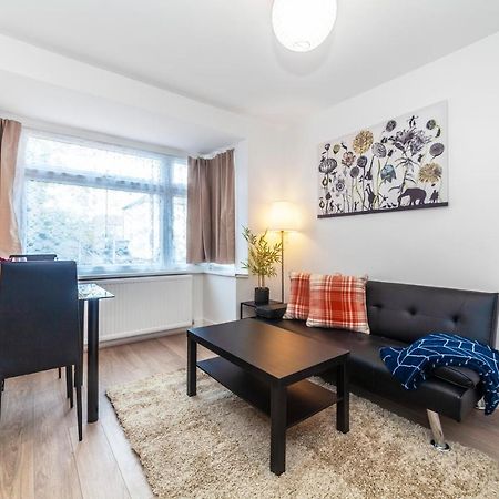 Autonomous 2 Bdr Apartment With Garden And Parking Enfield Exteriér fotografie