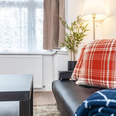 Autonomous 2 Bdr Apartment With Garden And Parking Enfield Exteriér fotografie